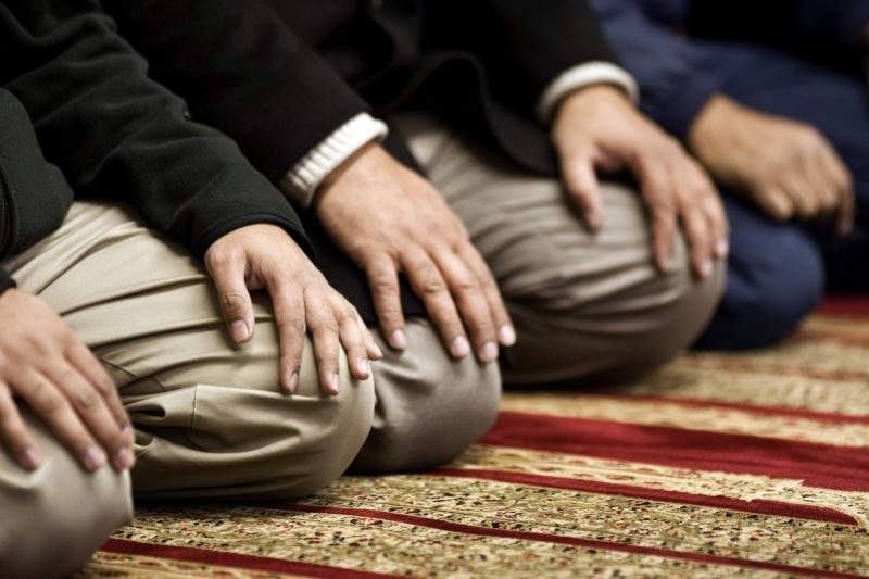 Begini Hukum Shalat Orang Mukim di Belakang Musafir-dakwahid