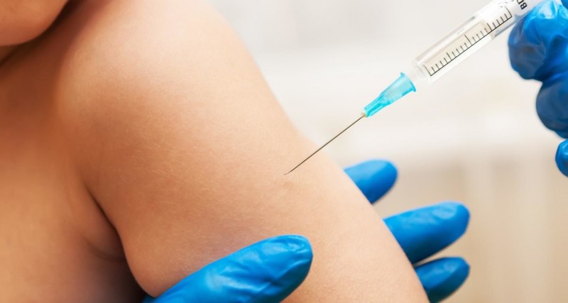 Vaksinasi Hepatitis pada Bayi, Boleh atau Tidak-dakwah.id