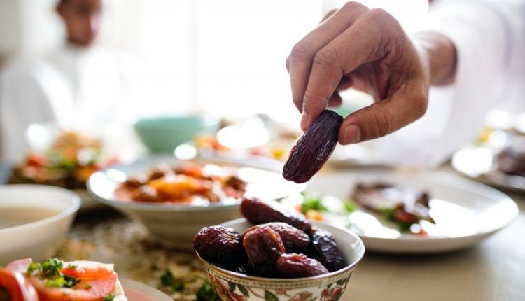 Makan atau Minum Karena Lupa Saat Puasa Hadits Puasa #9-dakwah.id