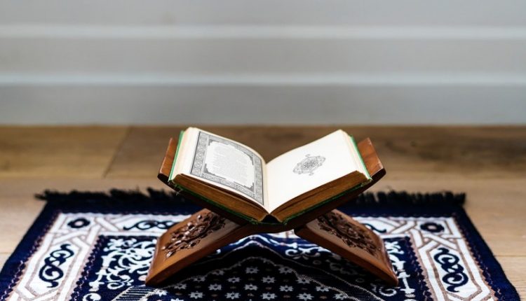 Khutbah Jumat II Membaca al Quran saja belum cukup pahami juga artinya-dakwah.id