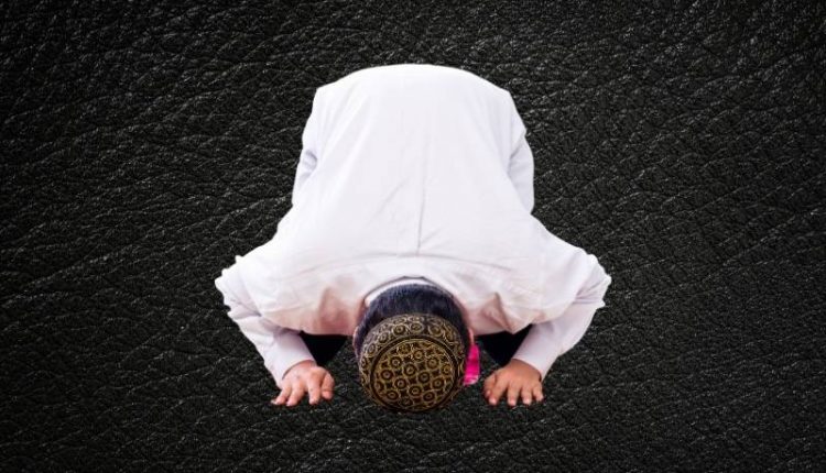 Khutbah Jumat Karakter Hamba Allah yang Terbaik dakwah.id