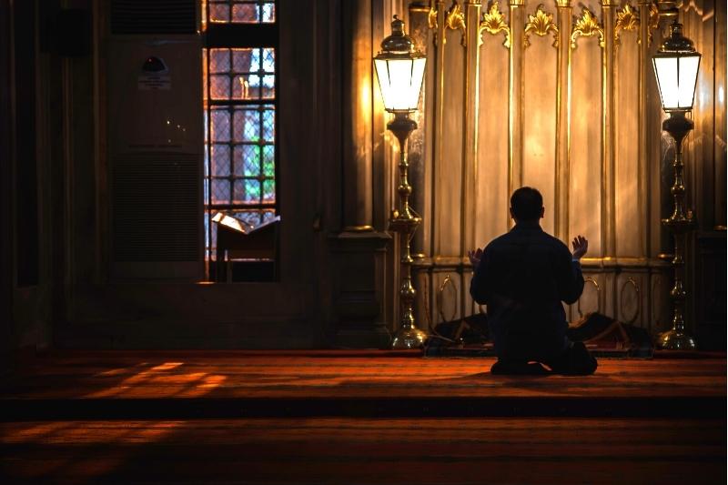 materi khutbah jumat yakin dan tawakal di kala sempit dan lapang dakwah.id