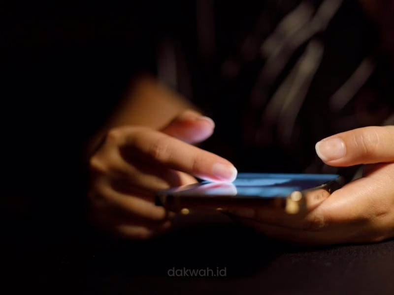 Gambar Gadget dan Bias Pikiran Ketika Informasi Menggerus Kewarasan Berpikir dakwah.id