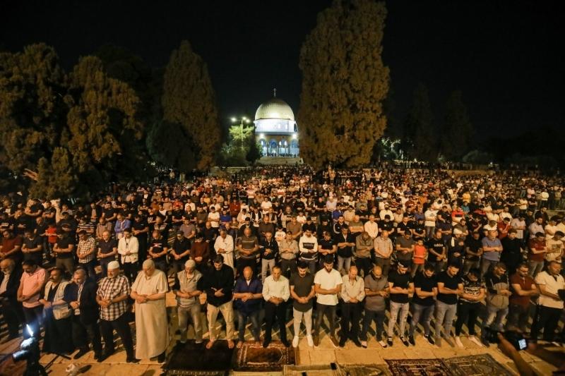 Doa Qunut Nazilah untuk Saudara Muslim yang Tertindas dakwah.id